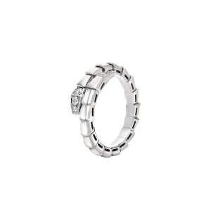 Anello a spirale Serpenti Viper in oro bianco con pavé di diamanti